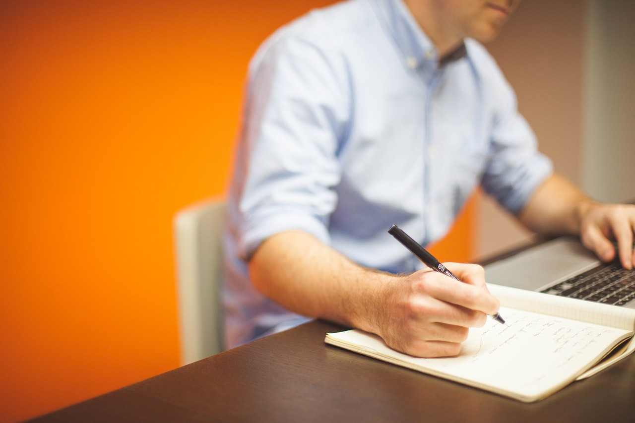 Xirfaddaha Warbixin Qorista (report Writing Skills)